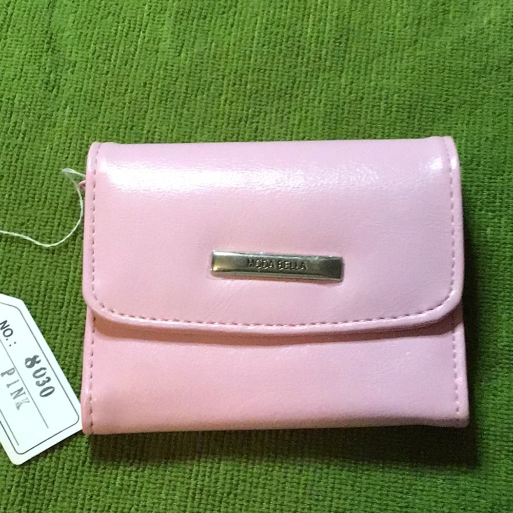 Chic Pink Bi-Fold Wallet
